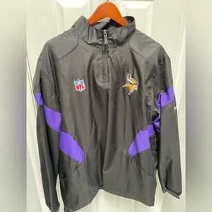 Reebok Minnesota Vikings On Field Black Windbreaker.  Size XL